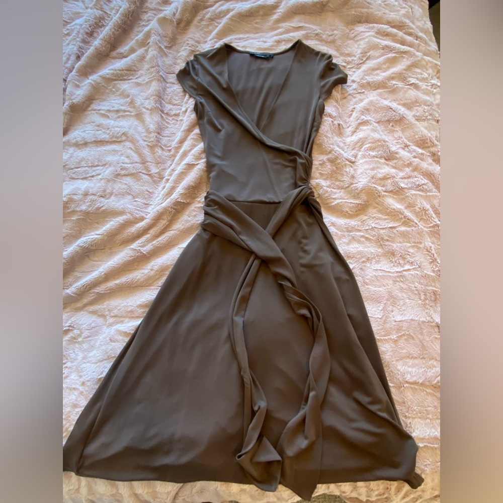 BCBG MaxAzria Dress - Size S - Brown - deep neckline- cap sleeves - Used